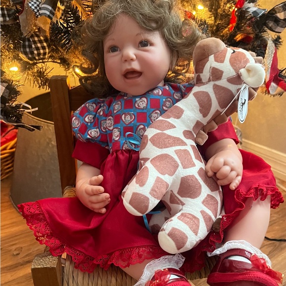 Lee Middleton baby doll - by Reva - Picture 4 of 10